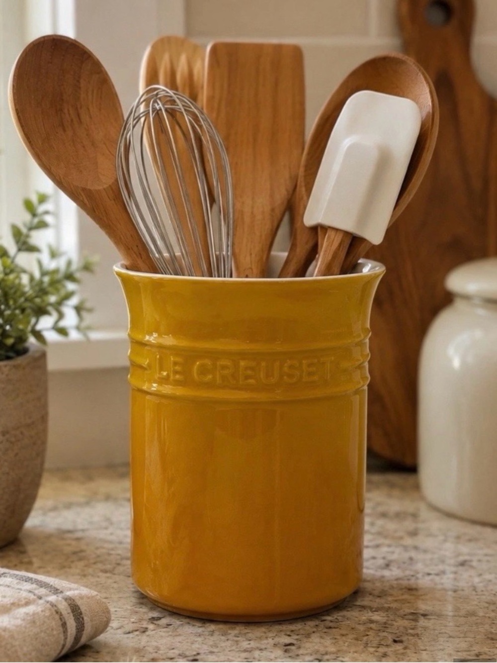 Le Creuset Stoneware Utensil Crock in Nectar Yellow